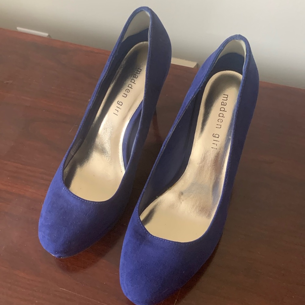 Madden Girl blue suede pumps. Size 10. 4” heels with small platform sole